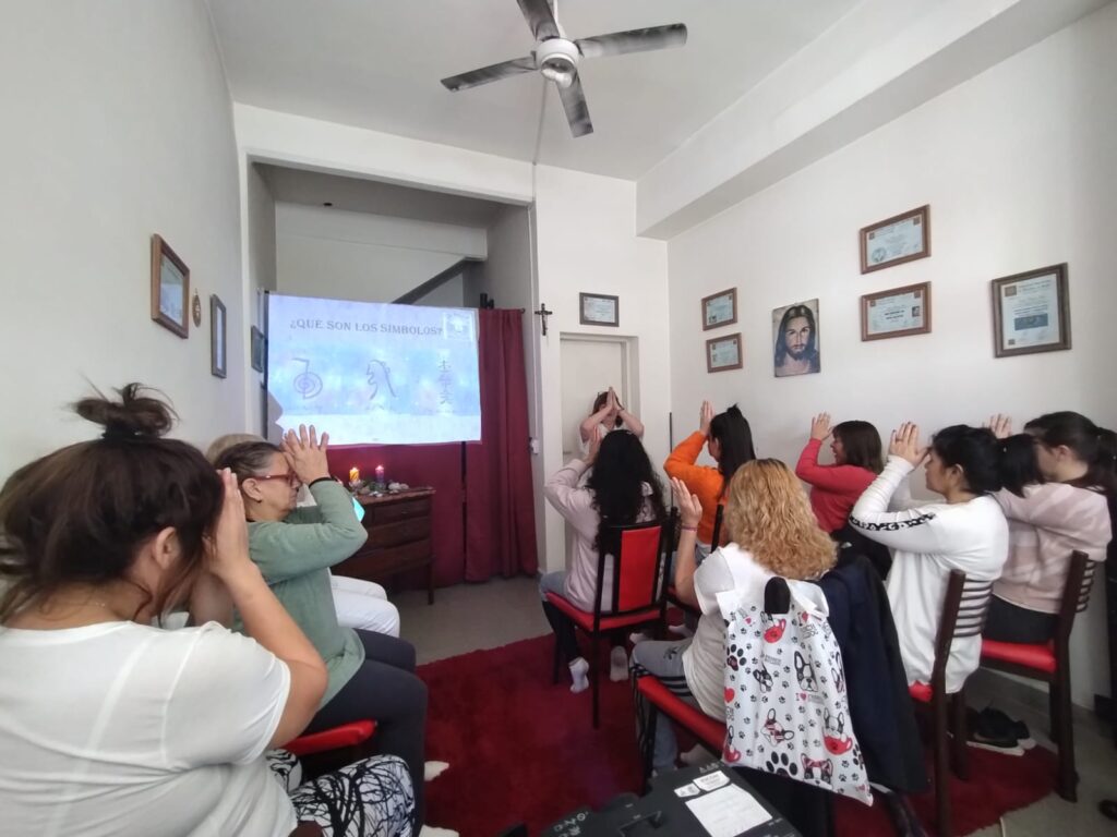 WhatsApp-Image-2024-10-21-at-15.32.32-5-1024x768 Fotos de Alumnos/as Felices